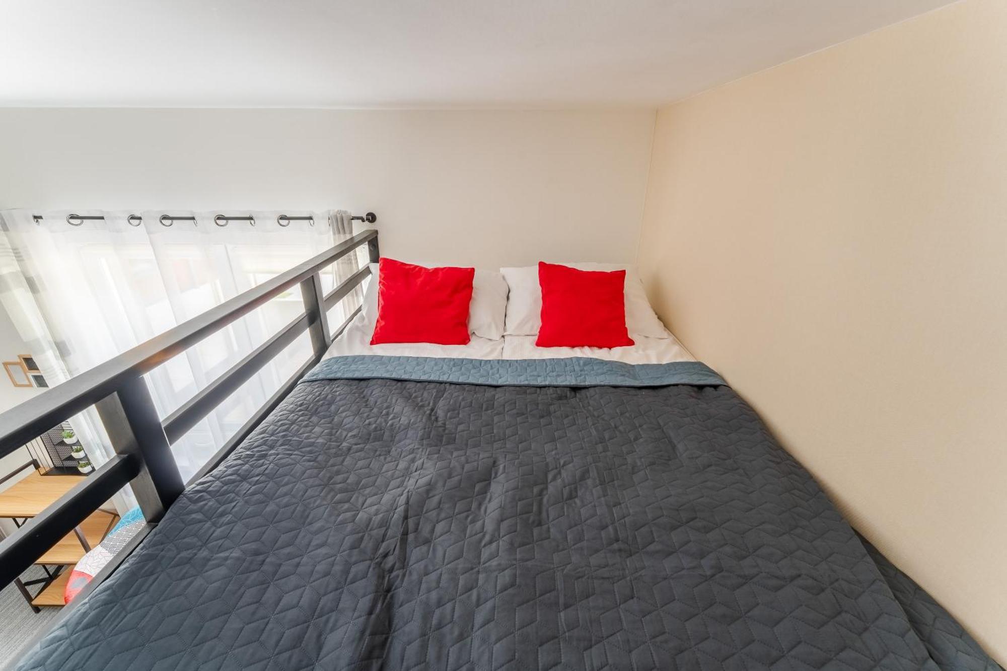 Apartament Loftowy Na Spokojnej 코워브제크 외부 사진